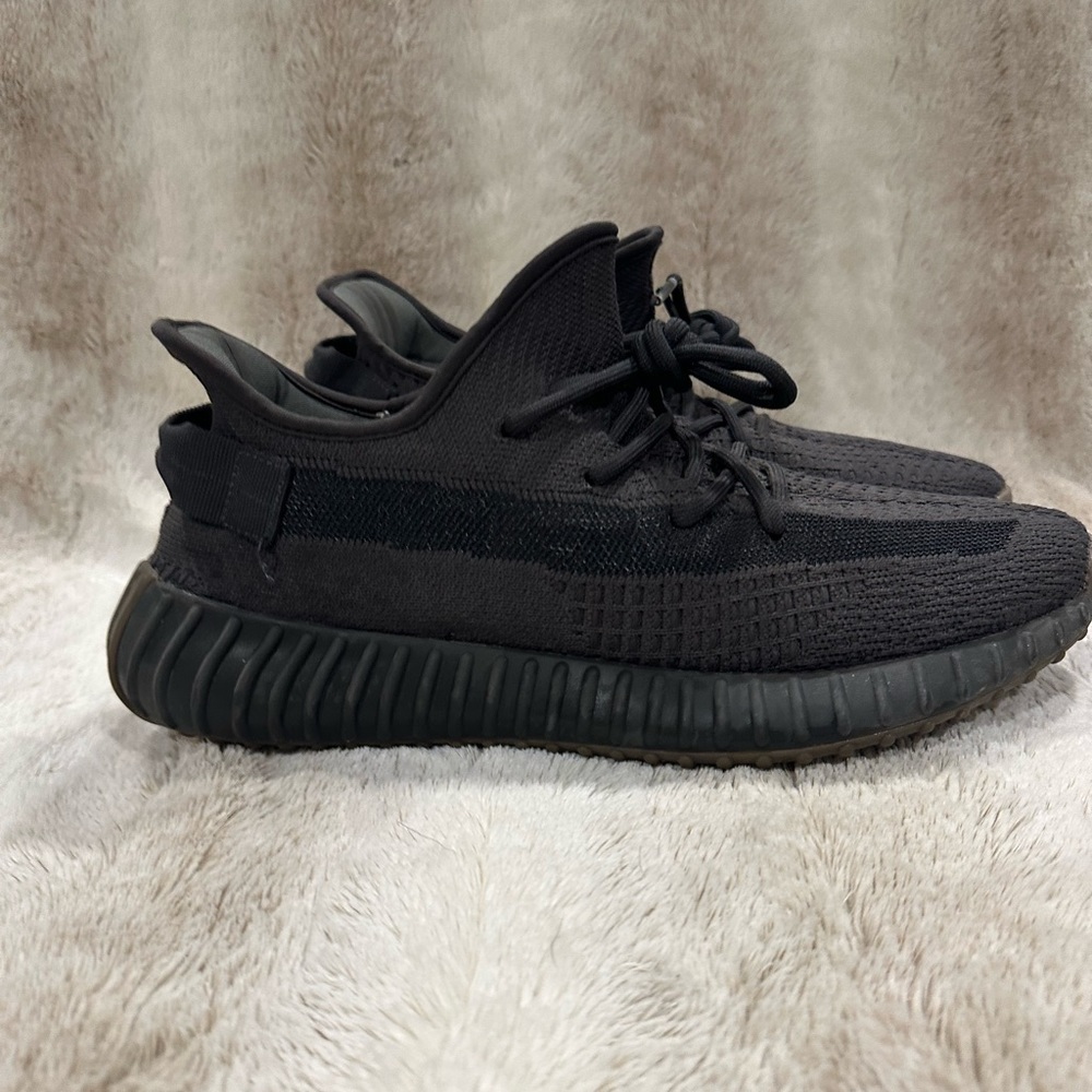 Yeezy sneakers - men’s size 9 - gray - good condition